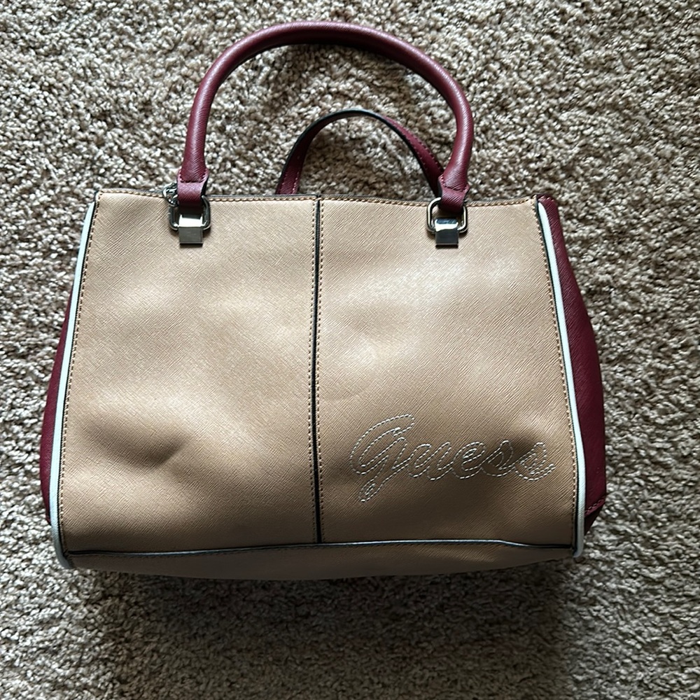 GUESS PURSE